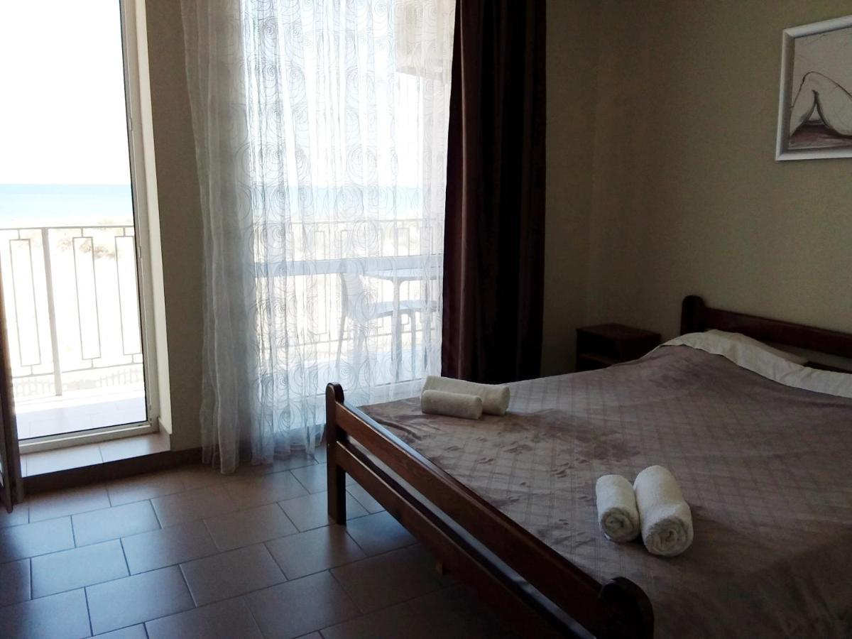 Hotel Golden Beach 扎托卡 外观 照片